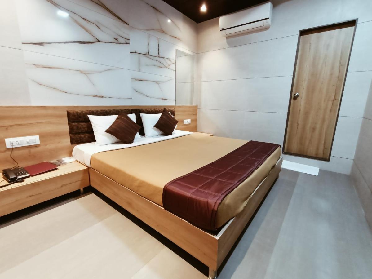 Hotel Prasad Nx Bombaim Exterior foto